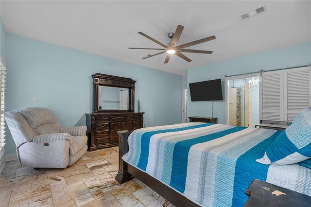 816 Sherwood Forest Drive, Dickinson, TX 77539