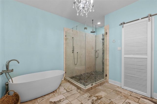 816 Sherwood Forest Drive, Dickinson, TX 77539