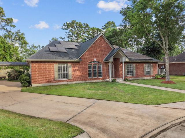 816 Sherwood Forest Drive, Dickinson, TX 77539