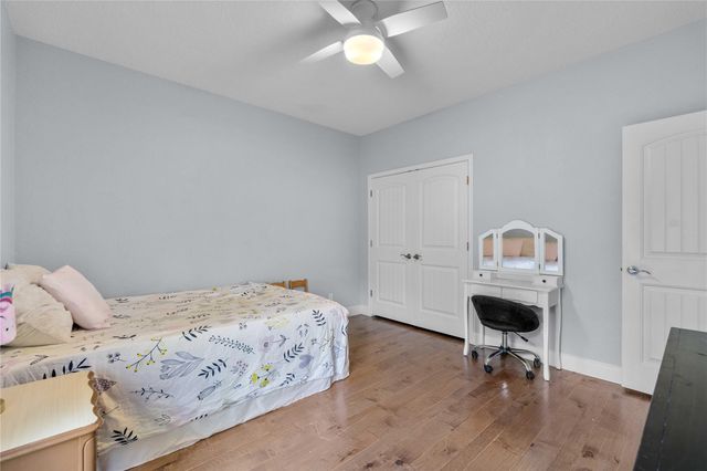 816 Sherwood Forest Drive, Dickinson, TX 77539