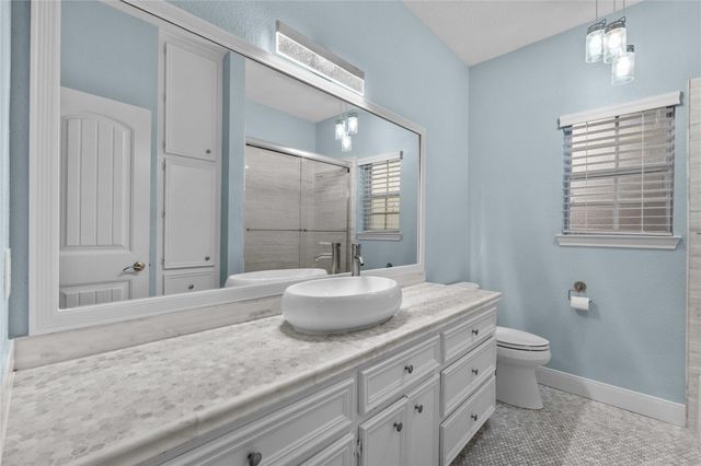 816 Sherwood Forest Drive, Dickinson, TX 77539