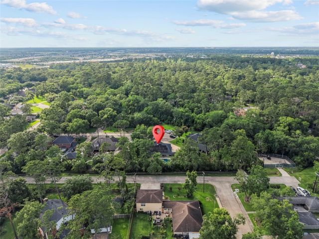 816 Sherwood Forest Drive, Dickinson, TX 77539