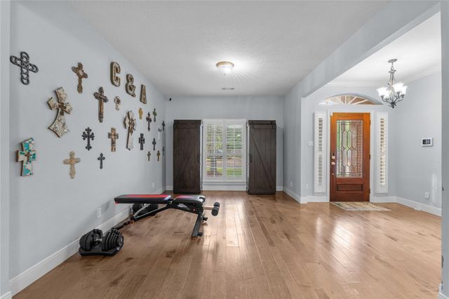 816 Sherwood Forest Drive, Dickinson, TX 77539