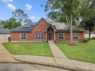 816 Sherwood Forest Drive, Dickinson, TX 77539