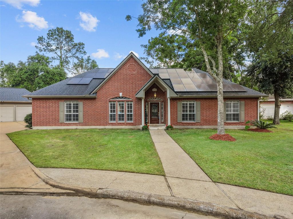 816 Sherwood Forest Drive, Dickinson, TX 77539