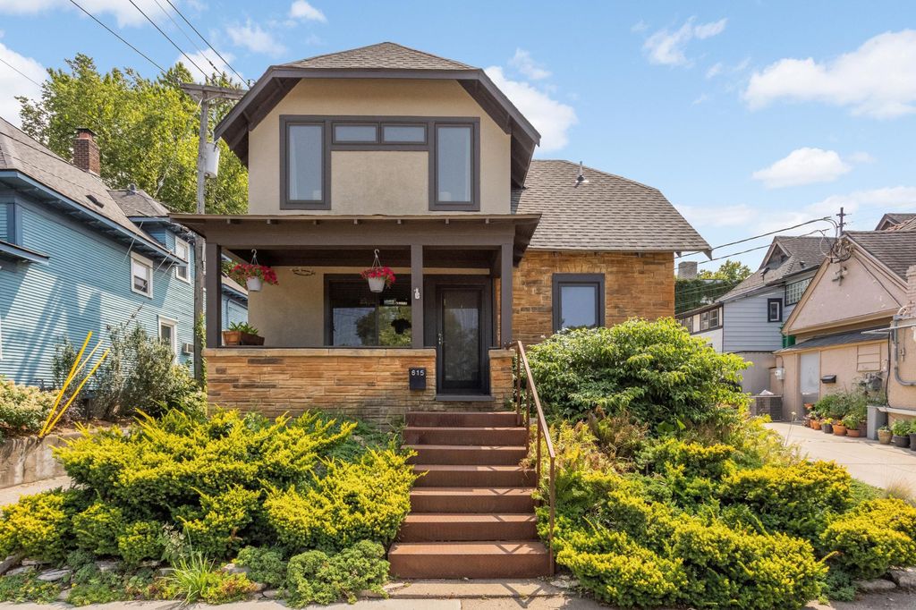 615 W 34th Street, Minneapolis, MN 55408 — exterior
