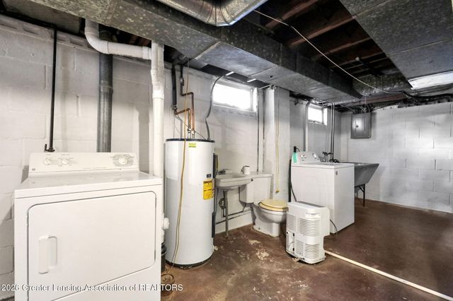 610 Kedzie Street, East Lansing, MI 48823