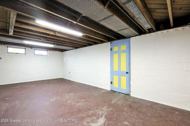 610 Kedzie Street, East Lansing, MI 48823