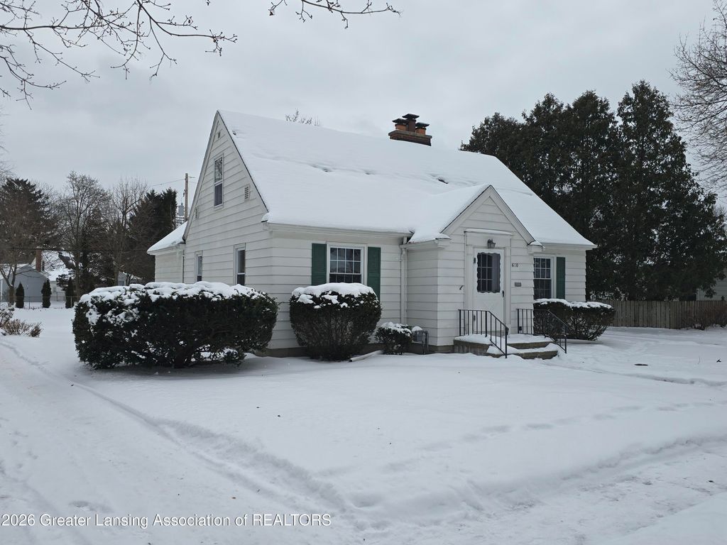 610 Kedzie Street, East Lansing, MI 48823