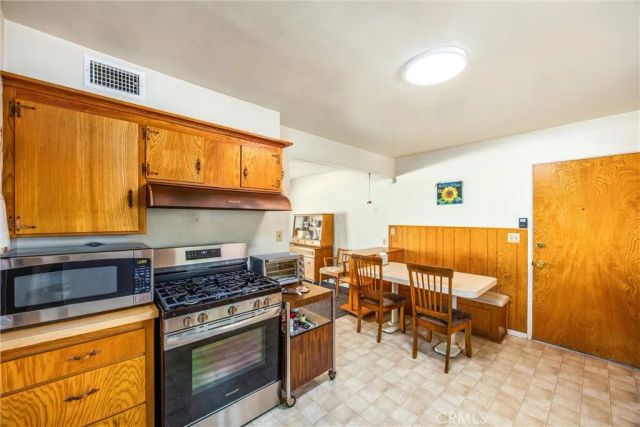 1319 Stillman, Redlands, CA 92374
