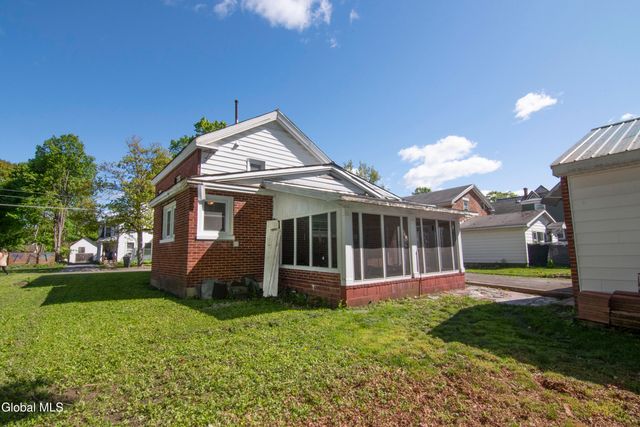 13 Grand Street, Glens Falls, NY 12801