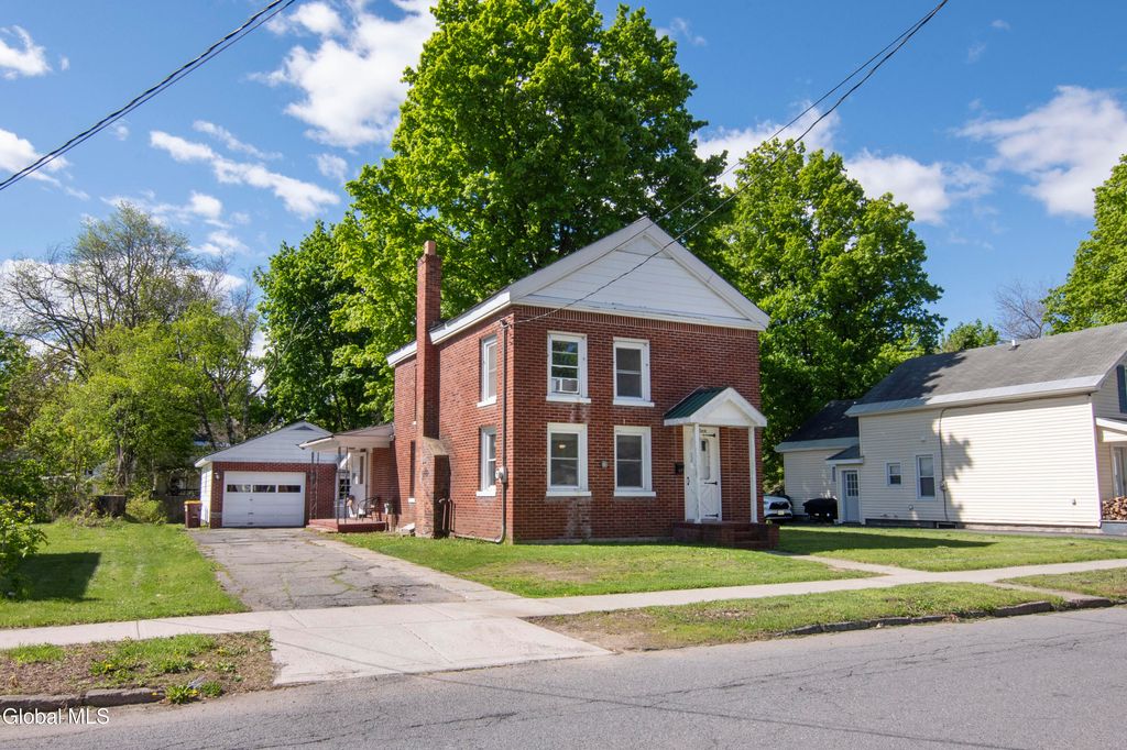 13 Grand Street, Glens Falls, NY 12801