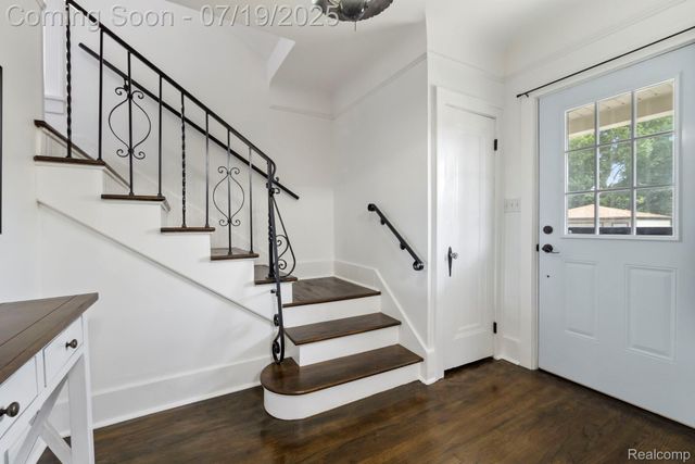 24342 Scott Street, Dearborn, MI 48124