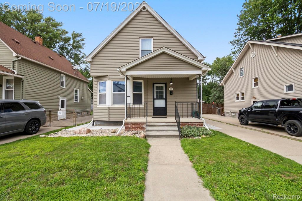 24342 Scott Street, Dearborn, MI 48124
