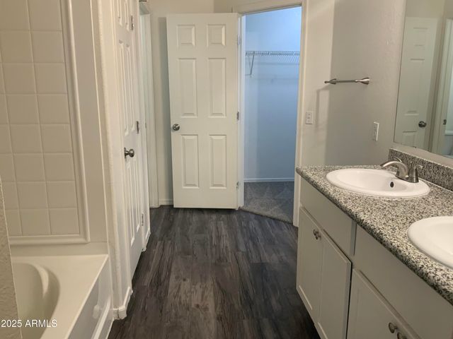 30546 N HONEYSUCKLE Drive, San Tan Valley, AZ 85143