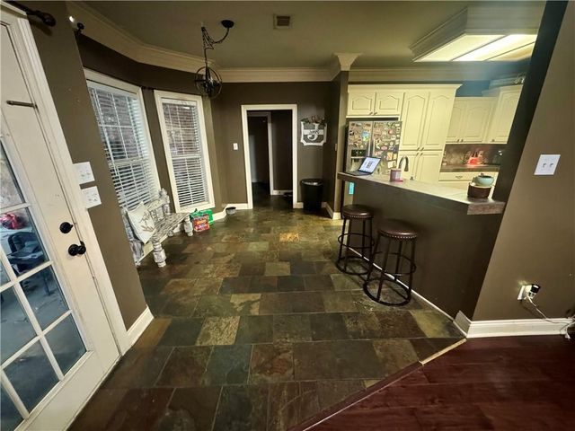 8 CEDAR CREST Drive, Pineville, LA 71360