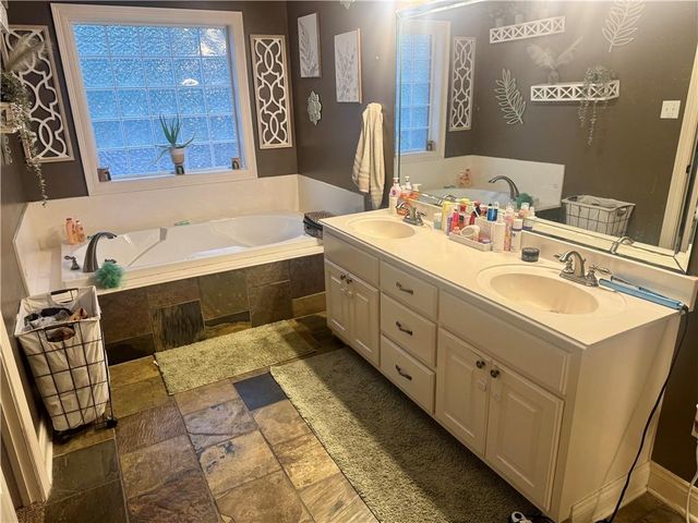 8 CEDAR CREST Drive, Pineville, LA 71360