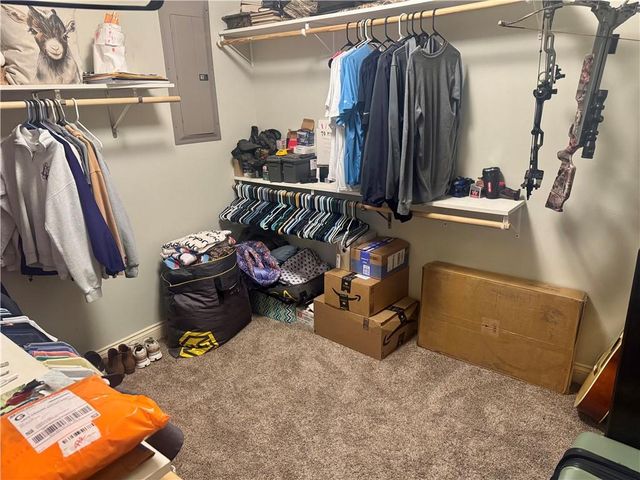 8 CEDAR CREST Drive, Pineville, LA 71360