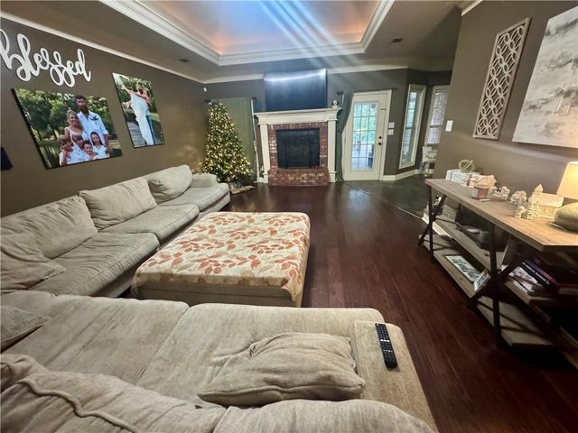 8 CEDAR CREST Drive, Pineville, LA 71360