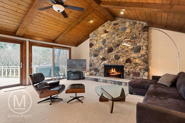 2050 Steketee Woods Lane Se, Cascade Twp, MI 49546