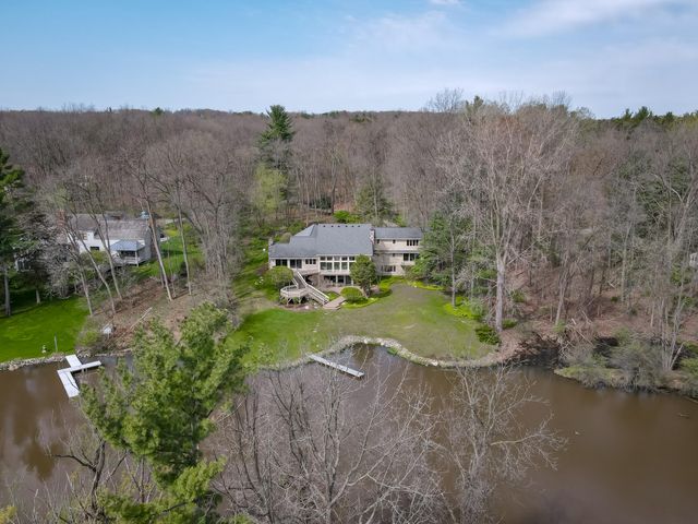 2050 Steketee Woods Lane Se, Cascade Twp, MI 49546