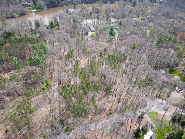 2050 Steketee Woods Lane Se, Cascade Twp, MI 49546