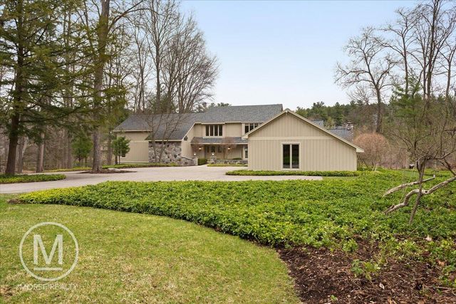2050 Steketee Woods Lane Se, Cascade Twp, MI 49546