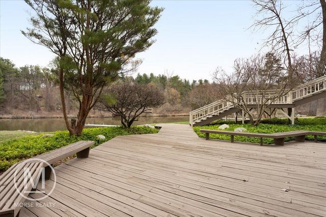 2050 Steketee Woods Lane Se, Cascade Twp, MI 49546