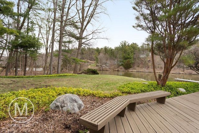 2050 Steketee Woods Lane Se, Cascade Twp, MI 49546