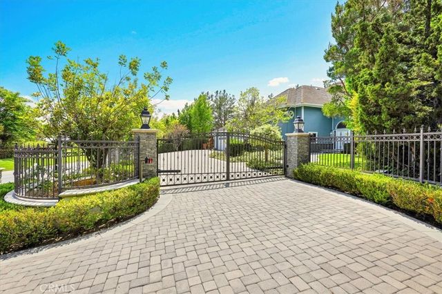 4085 Live Oak Lane, Yorba Linda, CA 92886