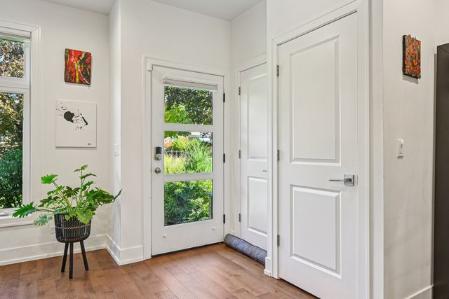 1112 Pitner Avenue, Evanston, IL 60202