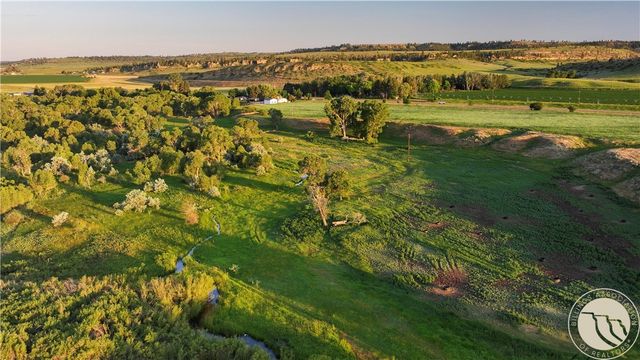 9786 US Highway 212, Joliet, MT 59041