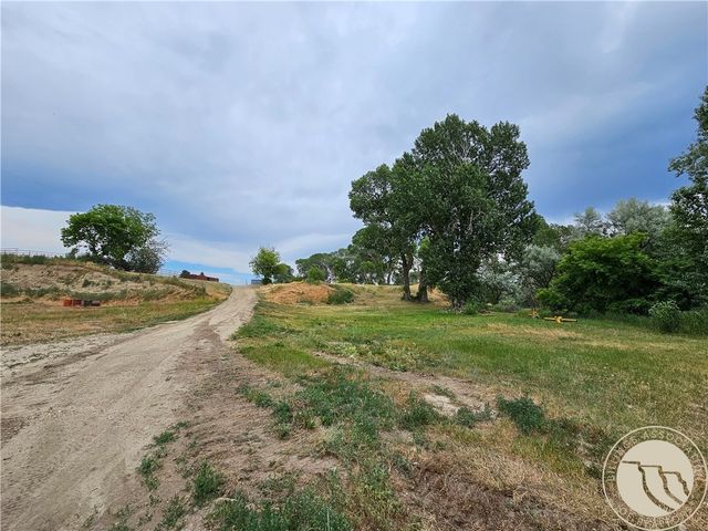 9786 US Highway 212, Joliet, MT 59041