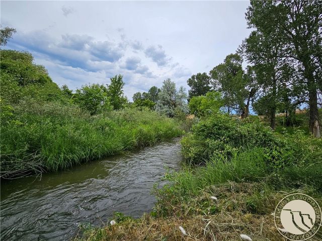 9786 US Highway 212, Joliet, MT 59041