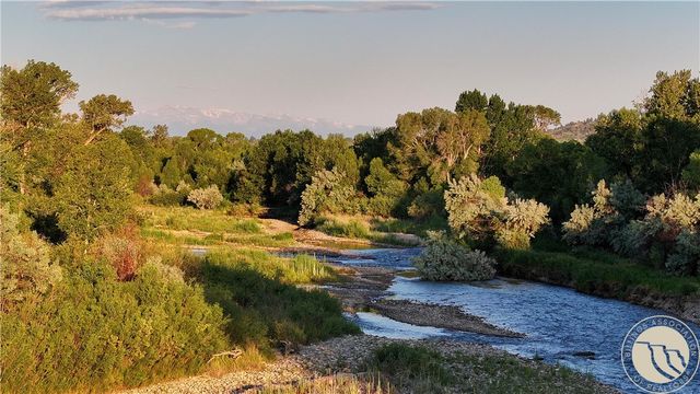 9786 US Highway 212, Joliet, MT 59041