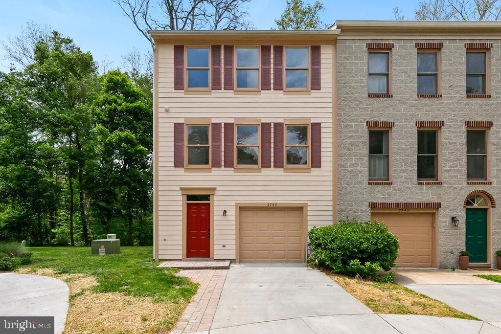 Image 1 of property listing at 3742 COLLEGE AVE #E1, Ellicott City, MD 21043