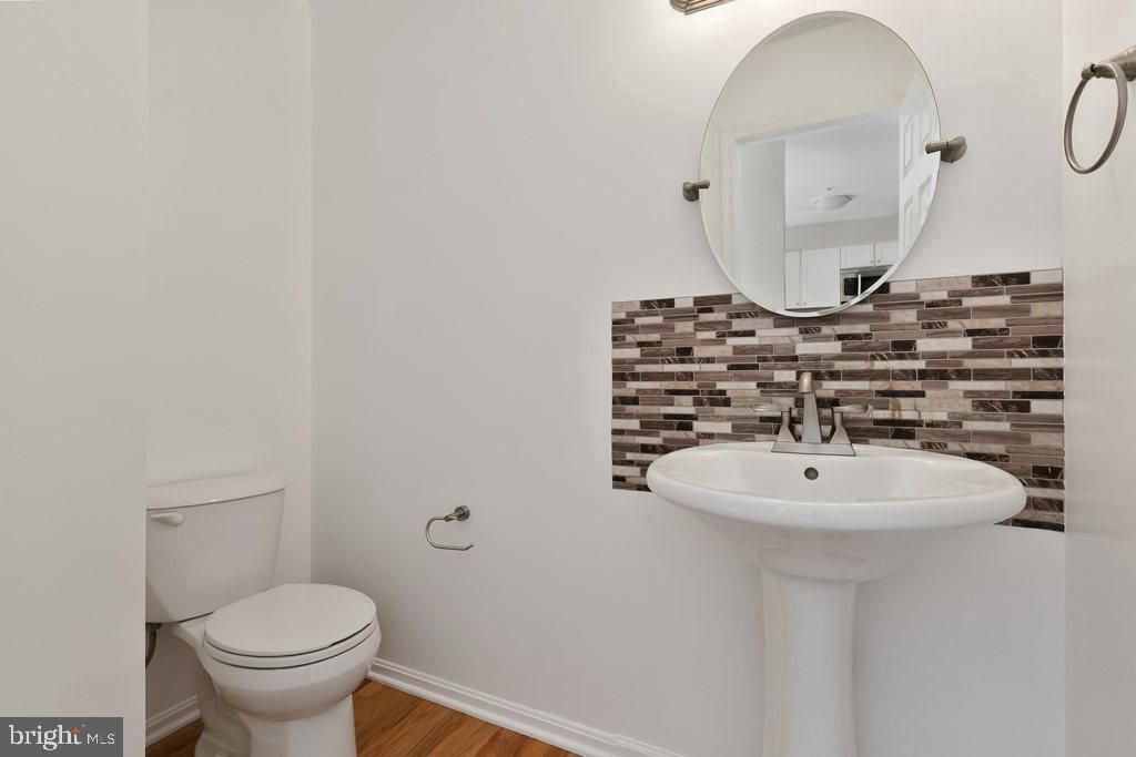 Image 11 of property listing at 3742 COLLEGE AVE #E1, Ellicott City, MD 21043