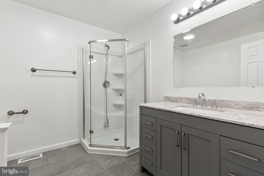 Image 14 of property listing at 3742 COLLEGE AVE #E1, Ellicott City, MD 21043