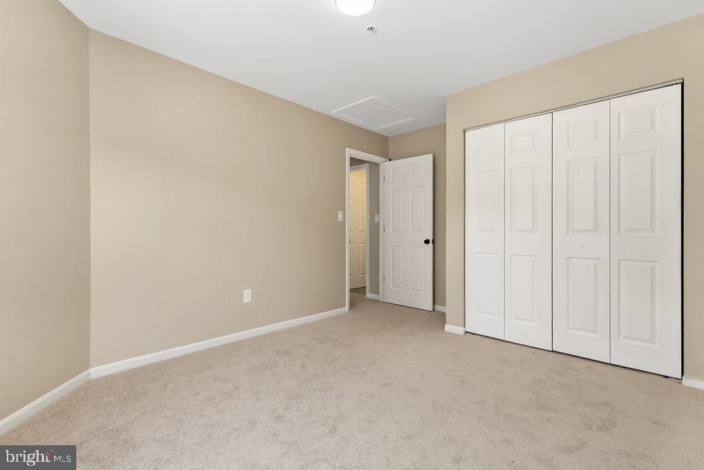 Image 18 of property listing at 3742 COLLEGE AVE #E1, Ellicott City, MD 21043