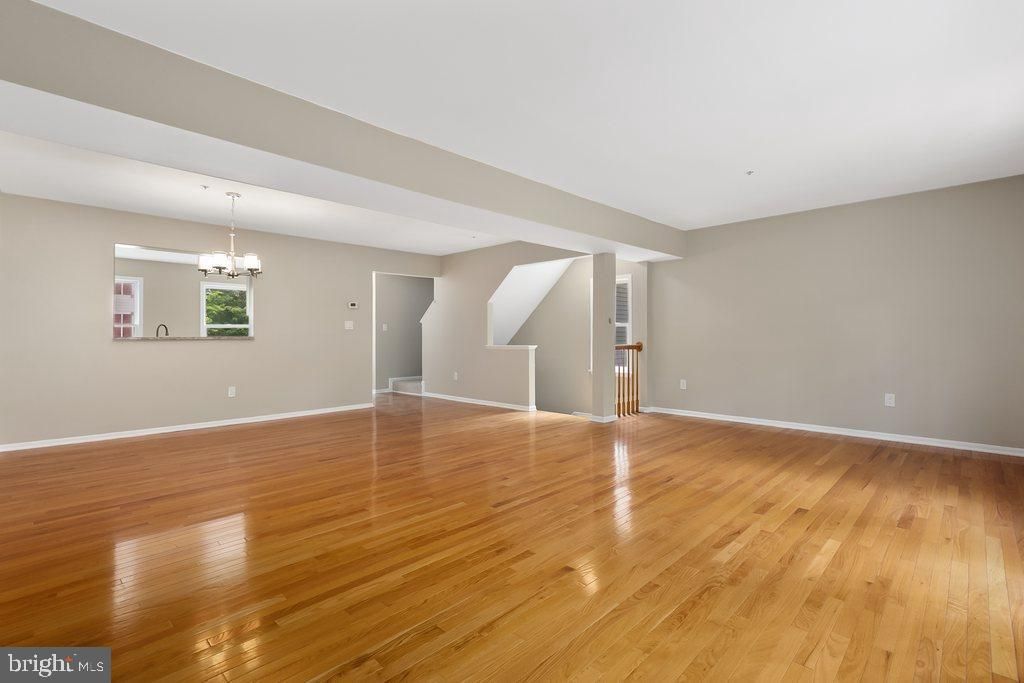 Image 2 of property listing at 3742 COLLEGE AVE #E1, Ellicott City, MD 21043