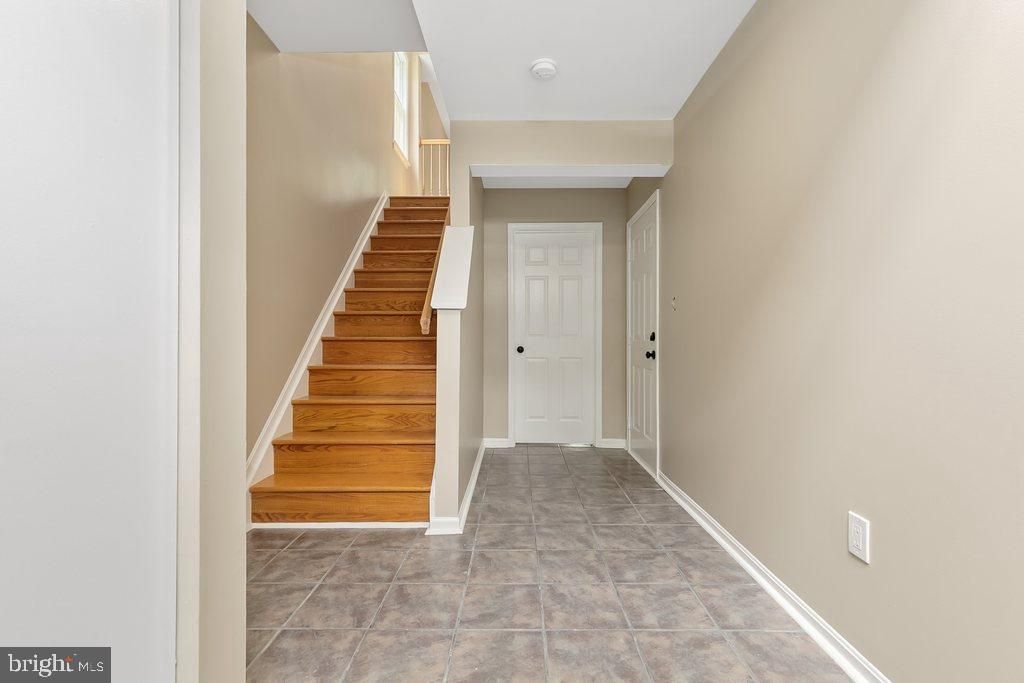 Image 21 of property listing at 3742 COLLEGE AVE #E1, Ellicott City, MD 21043