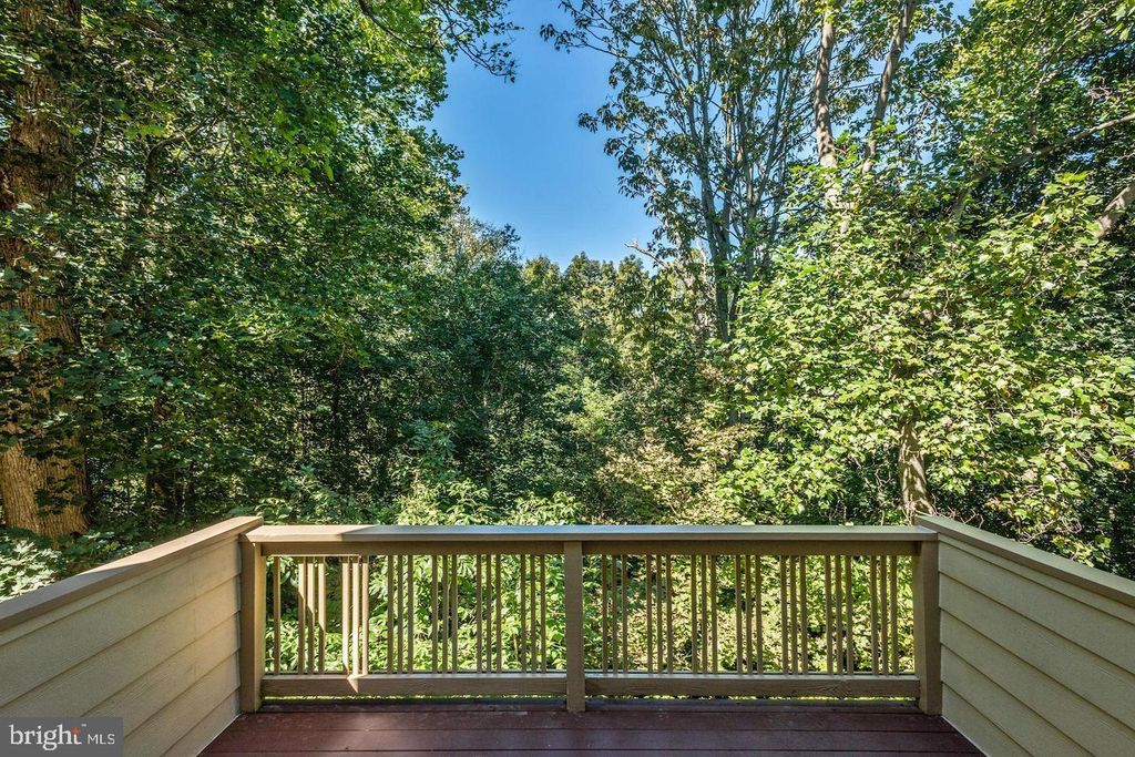Image 6 of property listing at 3742 COLLEGE AVE #E1, Ellicott City, MD 21043