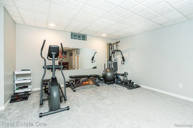 582 Bloomer Ridge Drive, Rochester, MI 48307