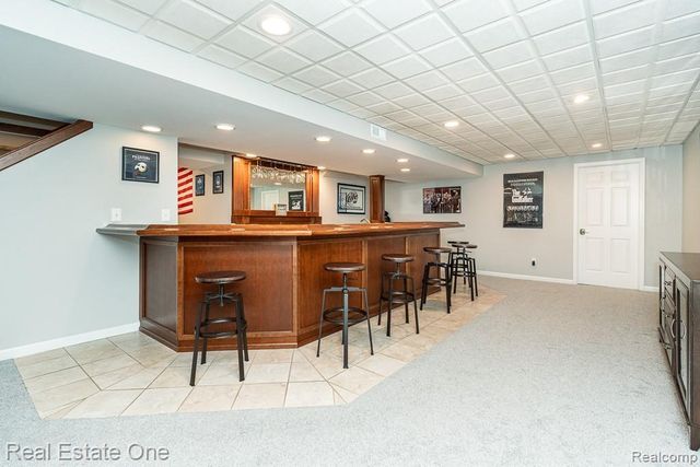 582 Bloomer Ridge Drive, Rochester, MI 48307