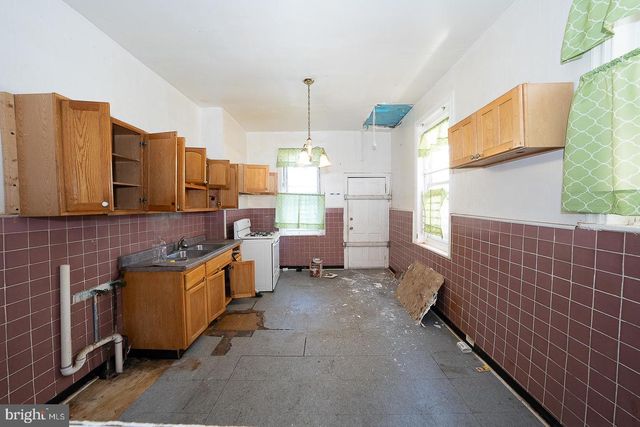 2427 W NORRIS ST, Philadelphia, PA 19121