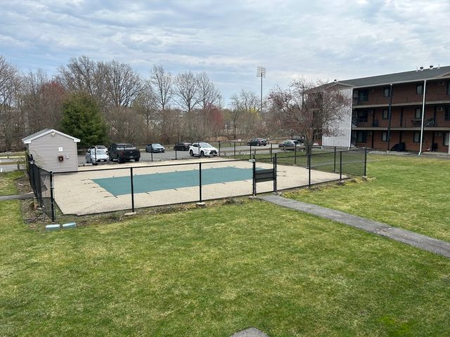 16 Arizona Ter 4, Arlington, MA 02474