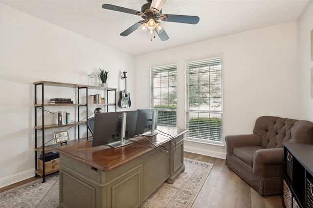 107 Meadow View Drive, Mckinney, TX 75071
