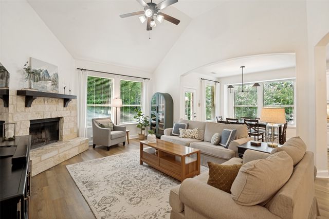 107 Meadow View Drive, Mckinney, TX 75071
