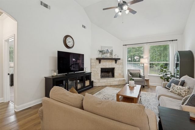 107 Meadow View Drive, Mckinney, TX 75071