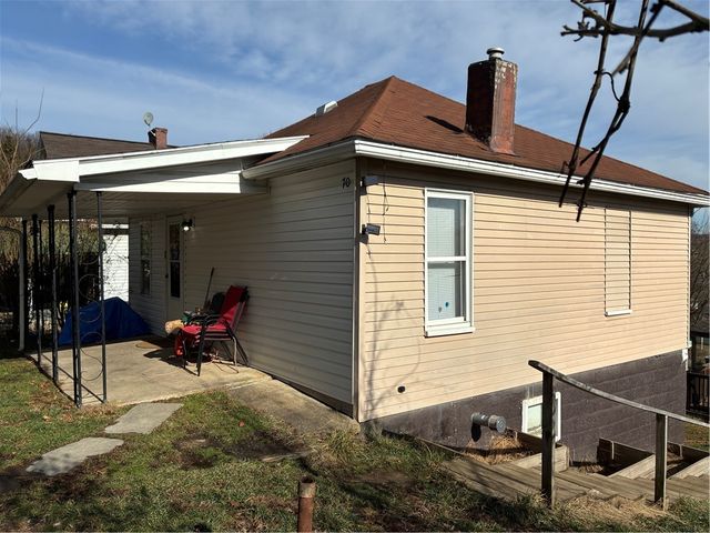 70 South St, East Bethlehem, PA 15333